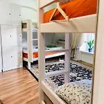 Tree House Hostel *